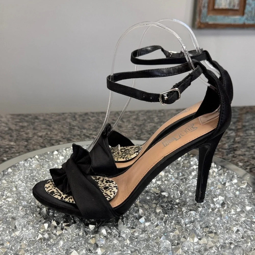 Brash Black Ankle Strap fabric ruffle Heels 8